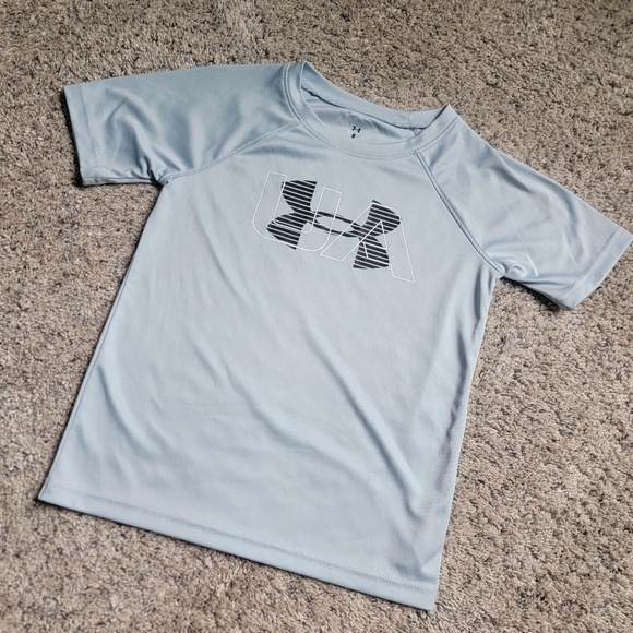 Under Armour boys top in size 6 - Picture 1 of 3